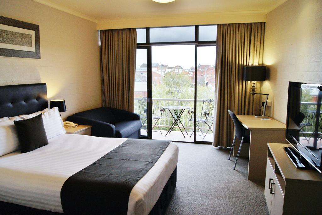 Mantra Pavilion Hotel Wagga Wagga Exterior foto